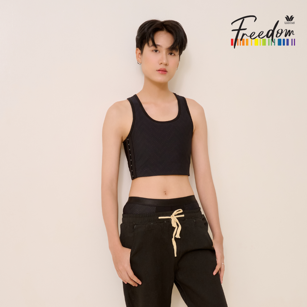 Wacoal FREEDOM เสื้อกล้ามกระชับอกแบบครึ่งตัวตะขอด้านข้างรุ่น WXT101 สีดำ (BL)