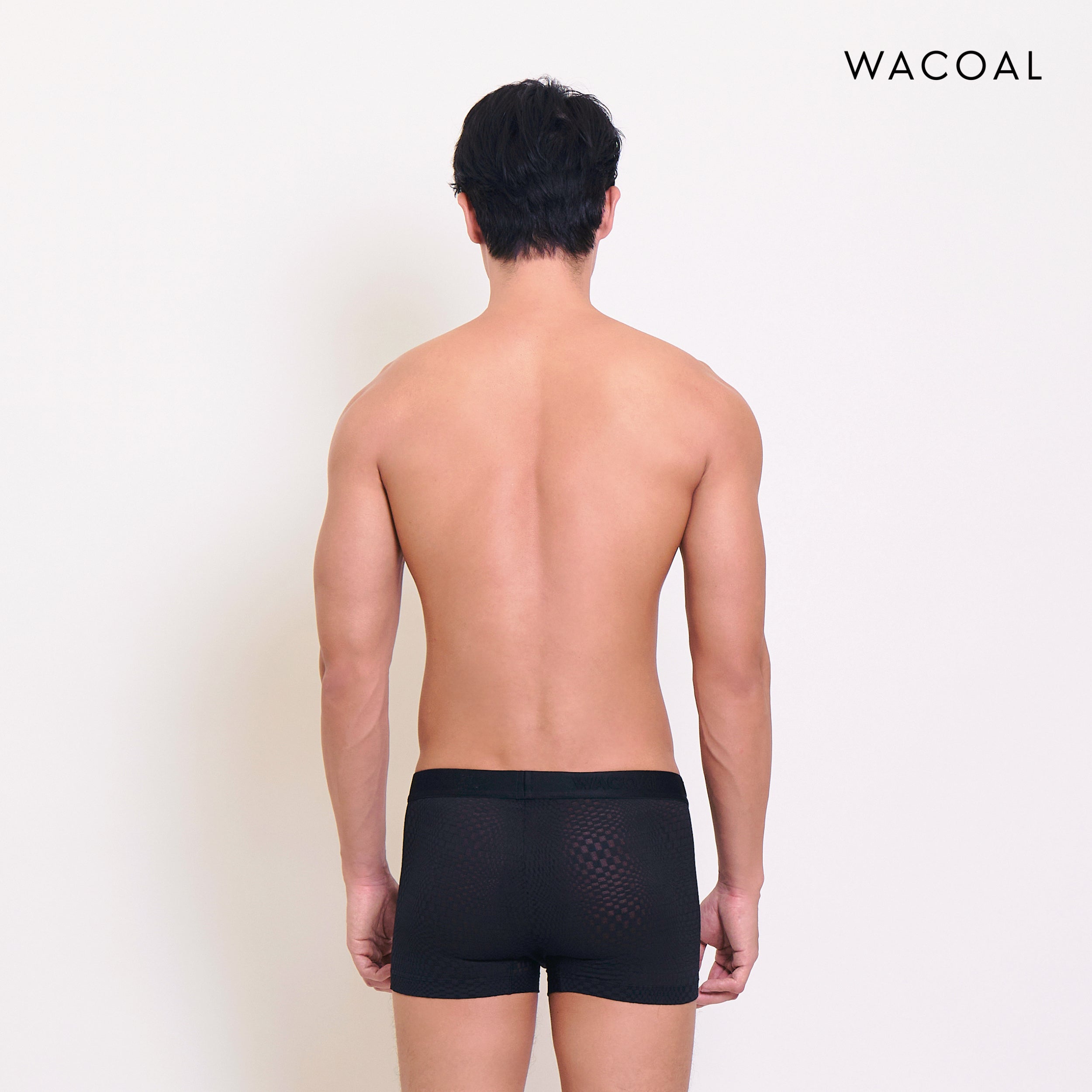 Wacoal กางเกงในผู้ชาย ทอลายกราฟิก (BOXER) รุ่น WXU408 สี ดำ (BL)