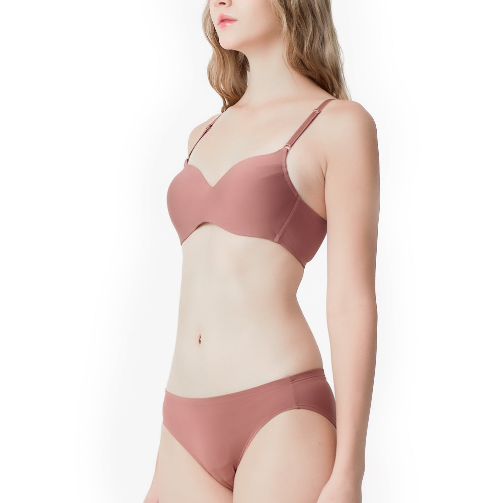 Wacoal Surprise Comfort Bra เสื้อชั้นในไร้โครง รุ่น WB3X96 สีน้ำตาล (BN)