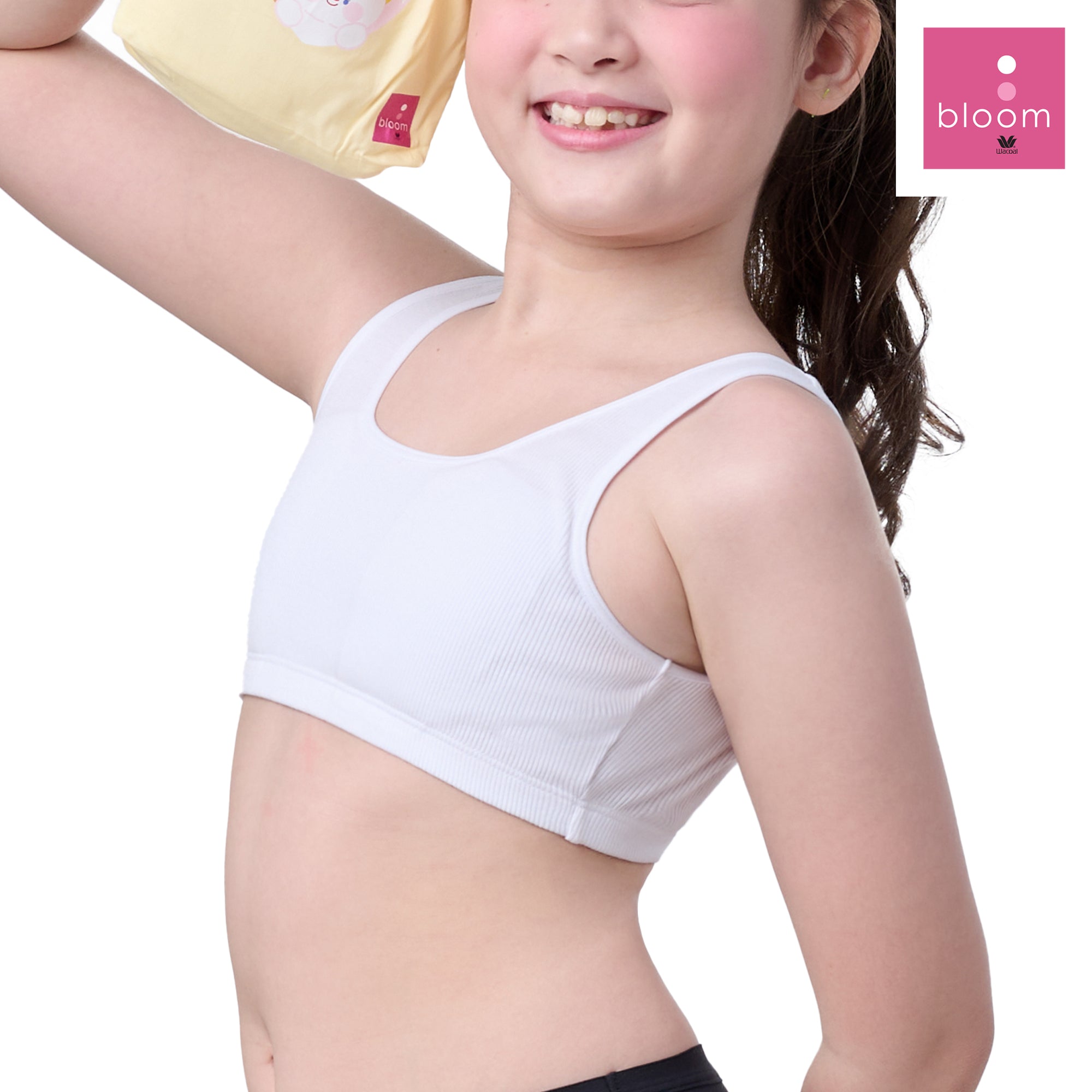 Wacoal Bloom Step 2 ชุดชั้นในสำหรับเด็ก เสื้อกล้ามครึ่งตัวแบบเรียบ Pack 2 ชิ้น รุ่น WH6H08 สีขาว (WH)