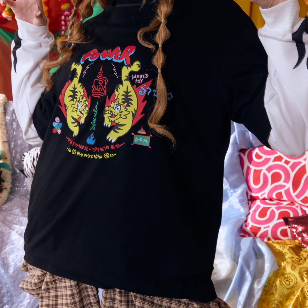 Wacoal X Sahred Toy เสื้อยืด Oversized ลายมหาอำนาจ (Power) รุ่น WN3D18 1 ตัว สีดำ (BL)