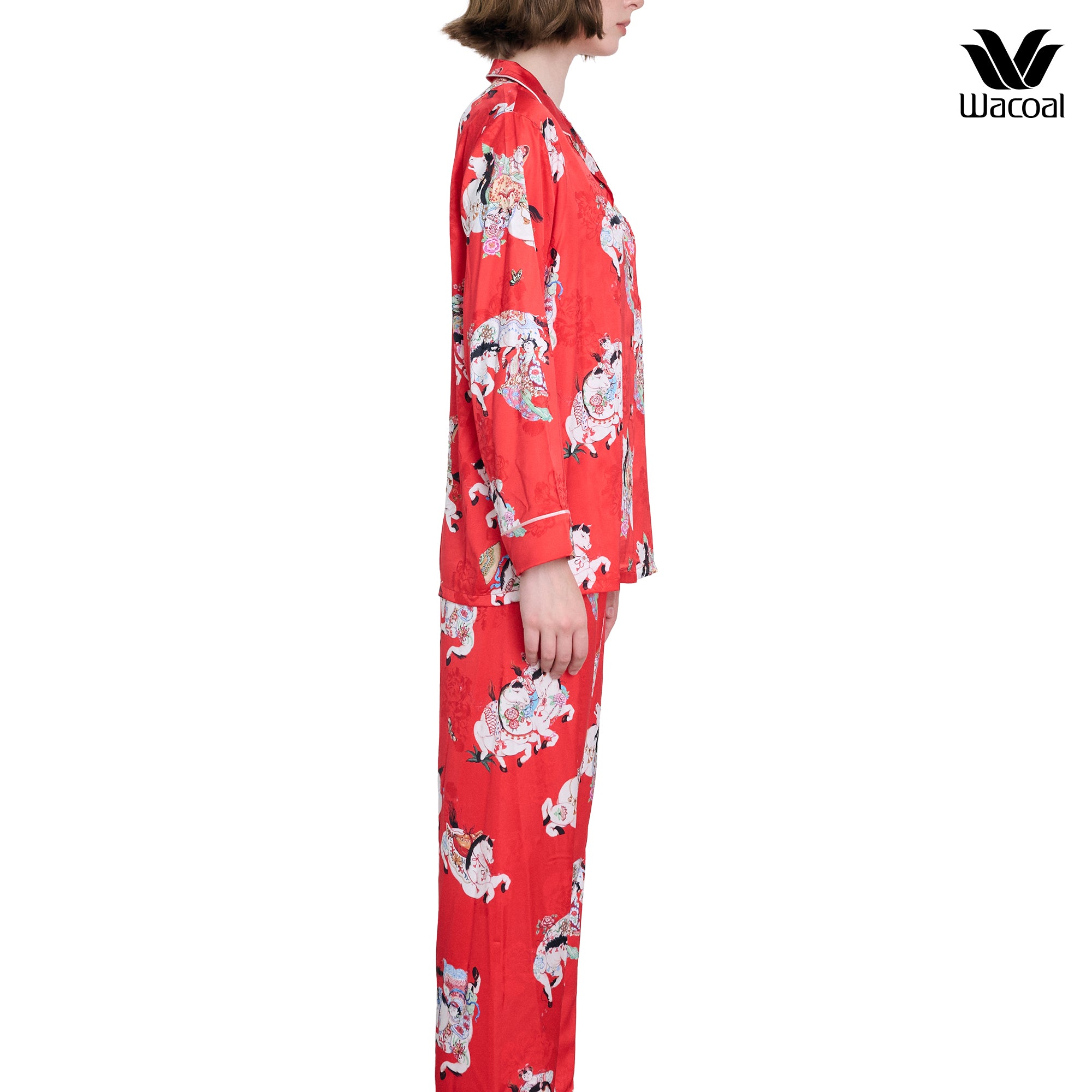Wacoal X Phannapast ชุดนอนรูปแบบเสื้อแขนยาว คอฮาวาย รุ่น WN7D57 สีแดง (RD)