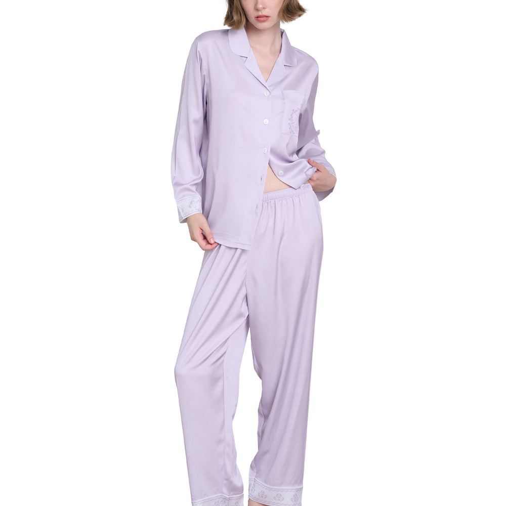 Wacoal DREAM LAND Collection ชุดนอนผ้าซาติน พิมพ์ลาย Magicorn รุ่น WN7E80 สีม่วง (PU)