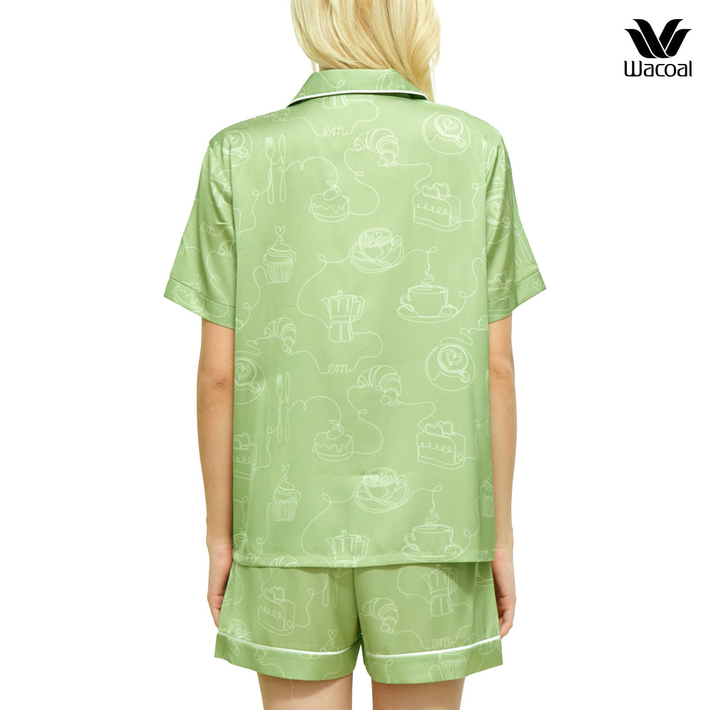 Wacoal CAFE’ CATION ชุดนอนแขนสั้น ขาสั้น พิมพ์ลาย Coffee Print รุ่น WN7G02 สีเขียว (GR)