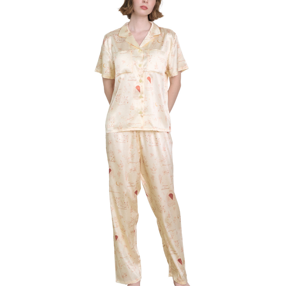 Wacoal Dreamland Collection ชุดนอนกันโป๊ แขนสั้นขายาว ผ้าซาติน พิมพ์ลาย Stary clouds รุ่น WN7V21 สีครีม (CR)