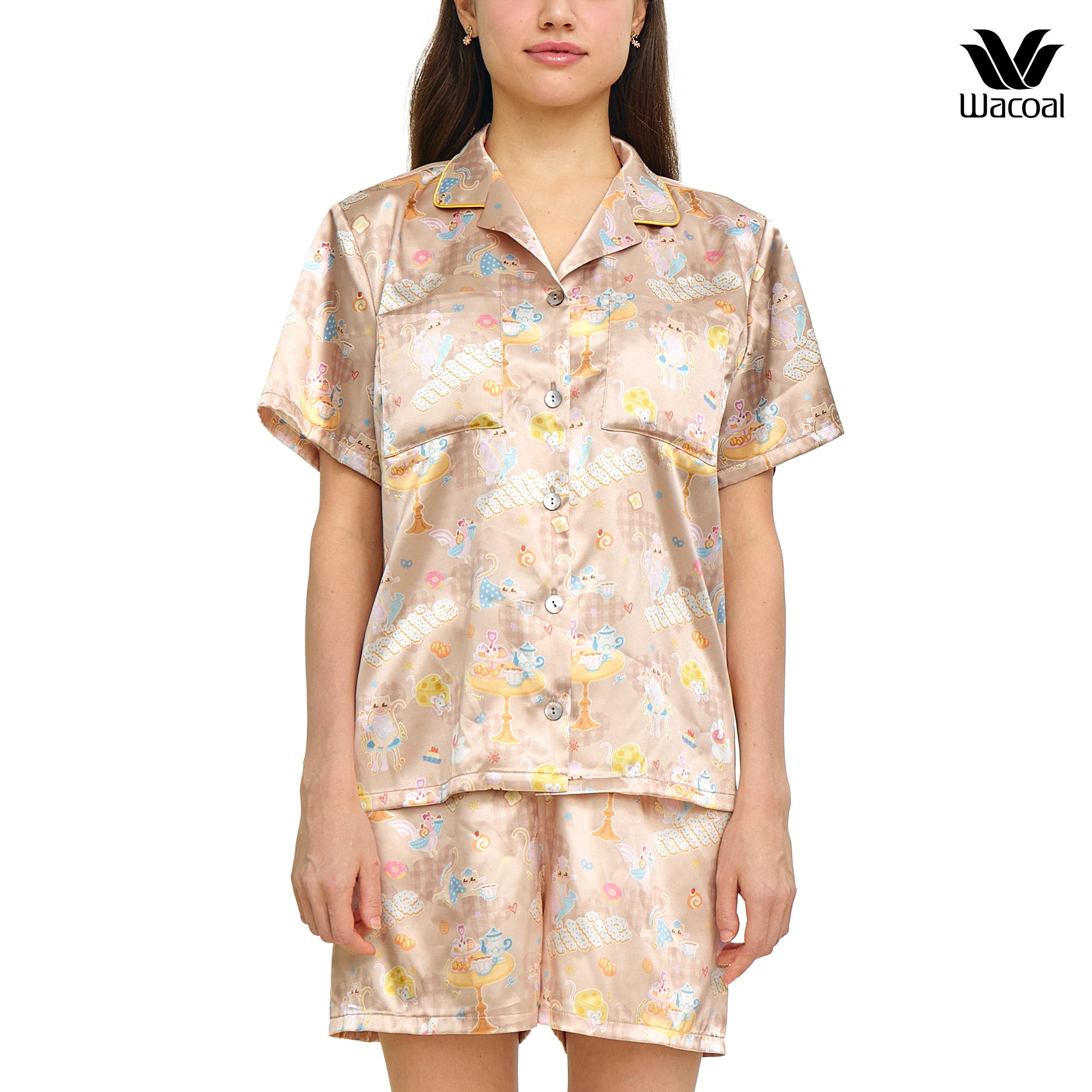 Wacoal CAFE’ CATION ชุดนอนกันโป๊ แขนสั้น ขาสั้น ผ้า Satin รุ่น WN7V24 สีน้ำตาล (BR)