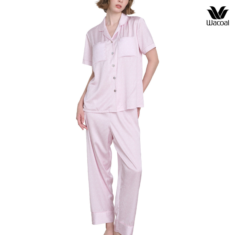 Wacoal Urban comfort ชุดนอนผ้าซาติน แขนสั้น ขายาว รุ่น WN7V26 สีชมพู (PI)