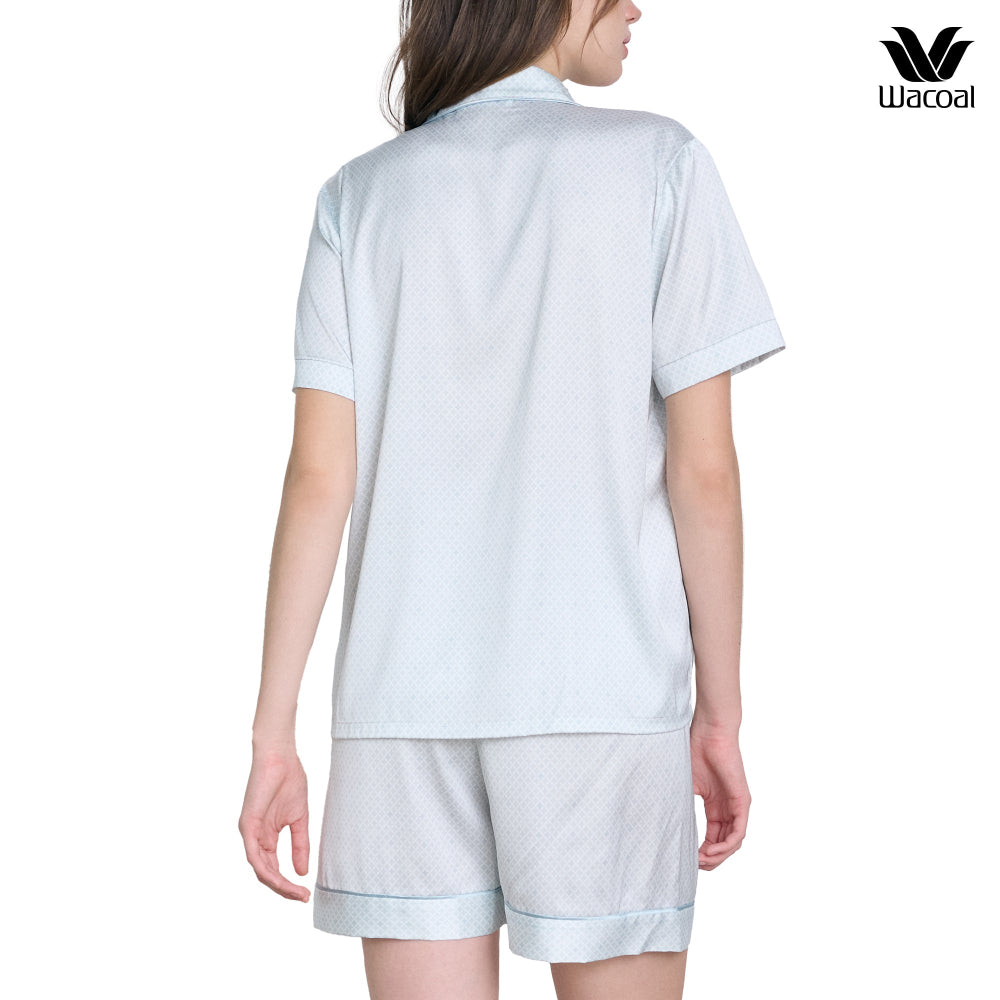 Wacoal Urban comfort ชุดนอนผ้าซาติน แขนสั้น ขาสั้น รุ่น WN7V27 สีฟ้า (ME)