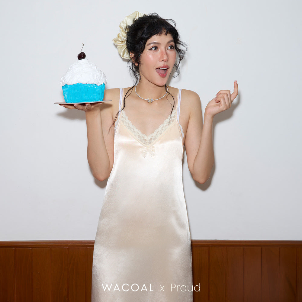 Wacoal x Proud ชุดเดรสผ้าซาติน รุ่น WNC601 สีเหลือง (YE)