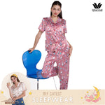 Wacoal Millie & Friends Circat Collection ชุดนอนกันโป๊ รูปแบบเสื้อแขนสั้น กางเกงขายาว ลายริ้ว รุ่น WN7D41 สีแดง (RE)