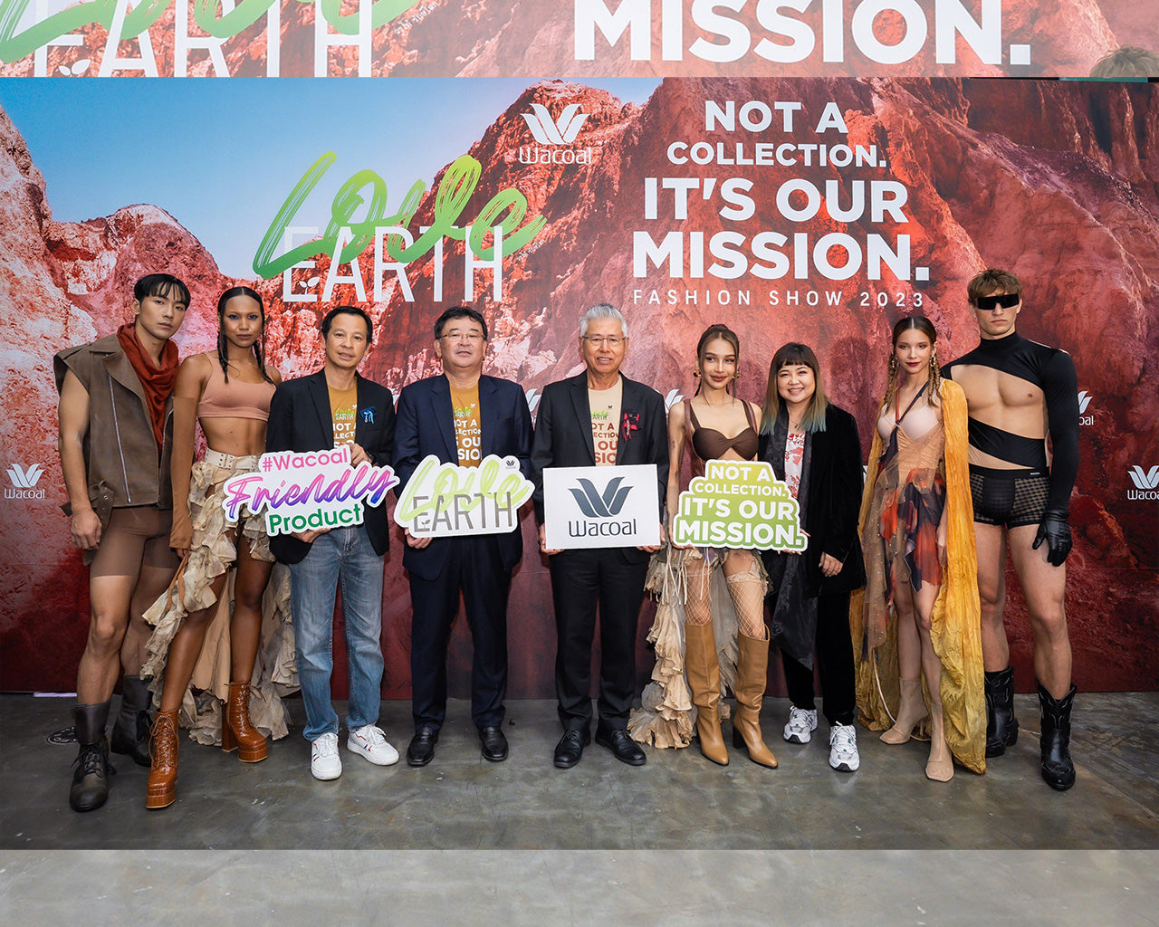 วาโก้แฟชั่นโชว์ อลังการยืน 1 นำเสนอภารกิจรักษ์โลกอย่างยั่งยืน  ผ่าน WACOAL FOR ALL MODEL เวทีแห่งความหลากหลายและเท่าเทียม ในงานสหกรุ๊ปแฟร์