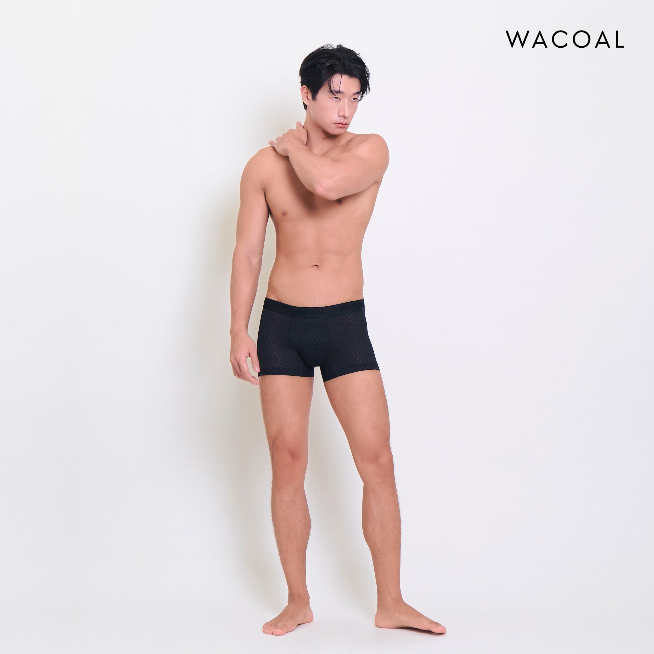 Wacoal กางเกงในผู้ชาย ทอลายกราฟิก (BOXER) รุ่น WXU408 สี ดำ (BL)