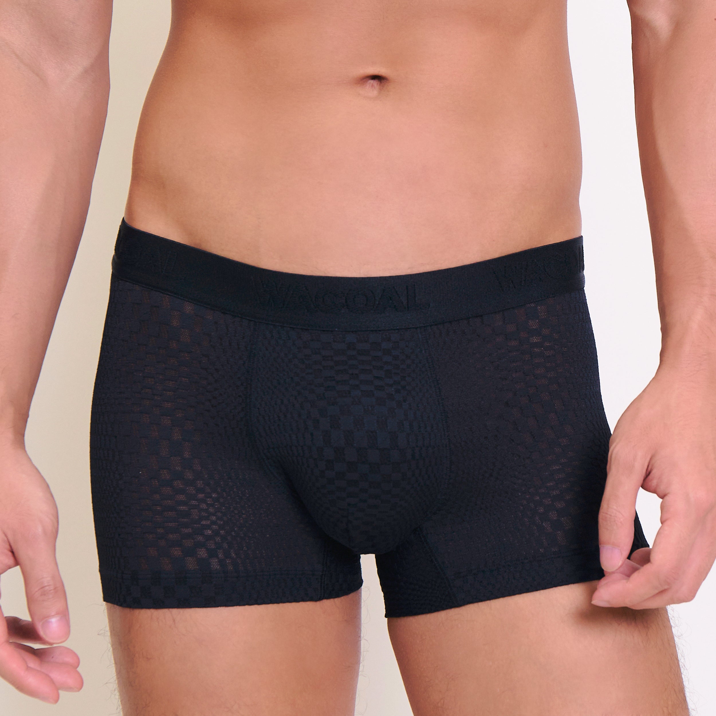 Wacoal กางเกงในผู้ชาย ทอลายกราฟิก (BOXER) รุ่น WXU408 สี ดำ (BL)