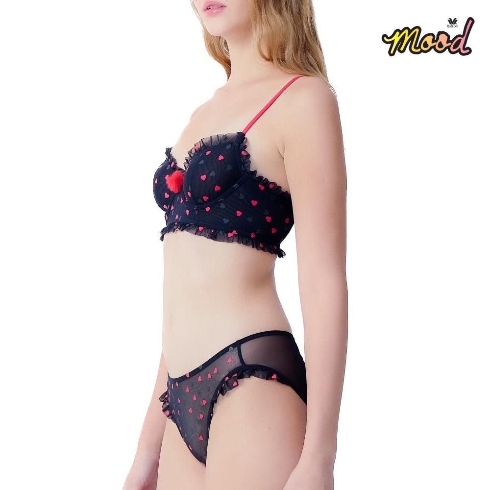 Wacoal Mood Valentine's Collection บรามีโครง ตัวยาว รุ่น MM1H53 เข้าคู่ กางเกงใน รุ่น MUMH53 สีดำ (BL)