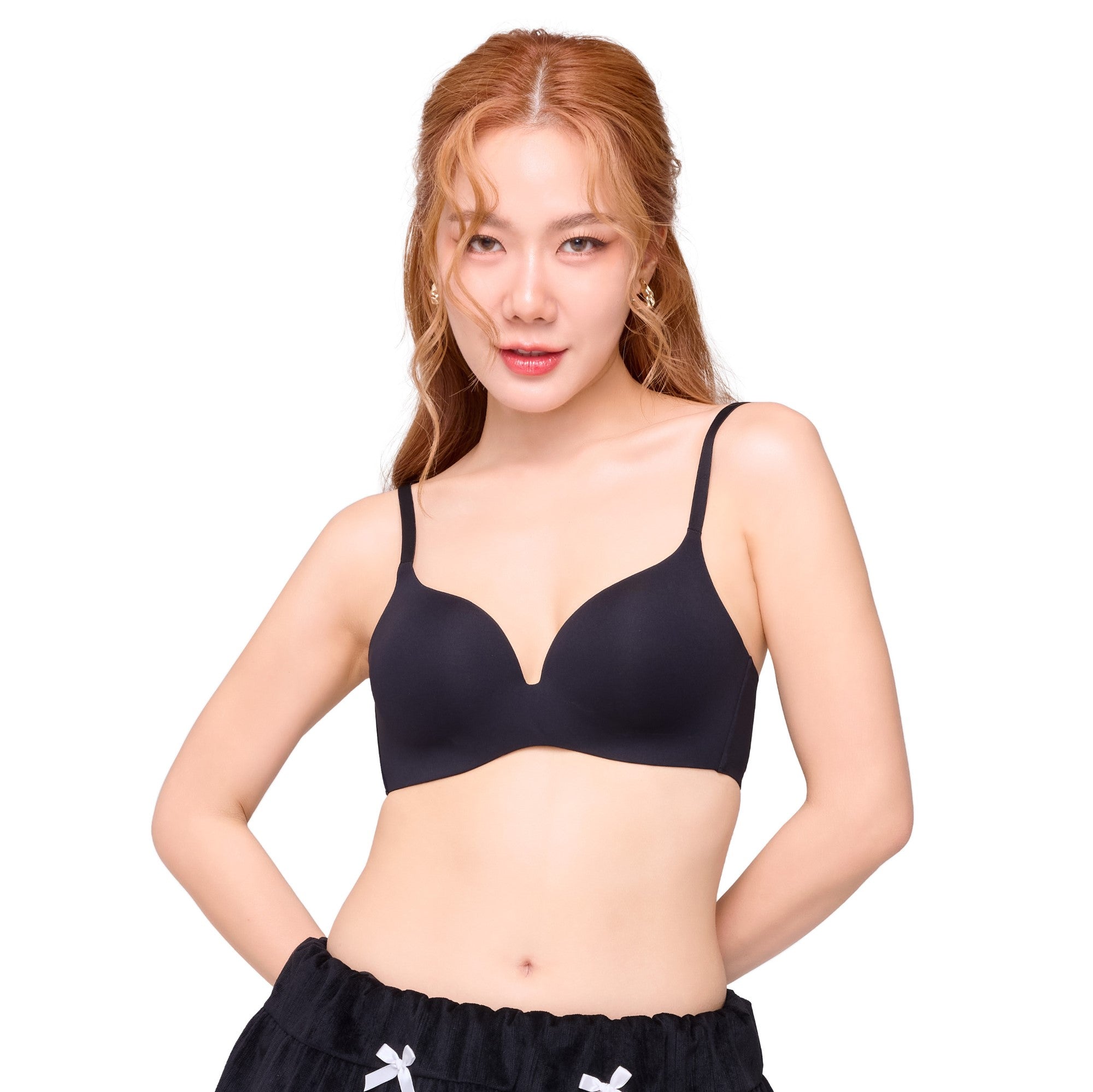 Wacoal ชุดชั้นเนียน บราไร้โครง เนียนเรียบ ไร้ตะเข็บ รุ่น MM1X81 รุ่น สีดำ (BL)