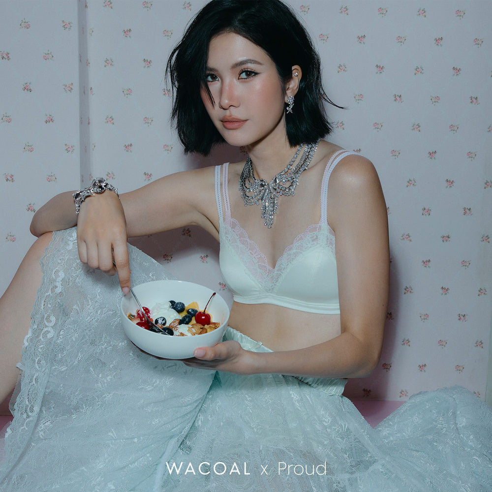 Wacoal X Proud บราไร้โครง ฟองน้ำบาง รุ่น MM1Y49 สีครีม (CR)