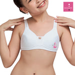 Wacoal Bloom Step 3 children's underwear Children's underwire bra with a little logo pattern, model WB1Y09, white (WH)