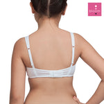 Wacoal Bloom Step 3 children's underwear Children's underwire bra with a little logo pattern, model WB1Y09, white (WH)