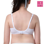 Wacoal Bloom Step 3 ชุดชั้นในสำหรับเด็ก เสื้อในเด็กลาย Plaifah.postcard รุ่น WB1Y13 สีขาว (WH)