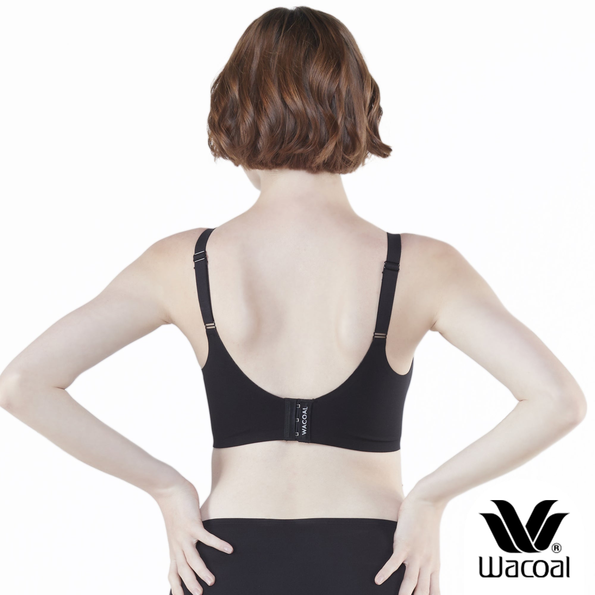 Wacoal ชุดชั้นเนียน บราไร้โครง Smart Size เสริมฟองน้ำ เซท 3 ชิ้น รุ่น WB3Y28/WB3328 สีดำ (BL)