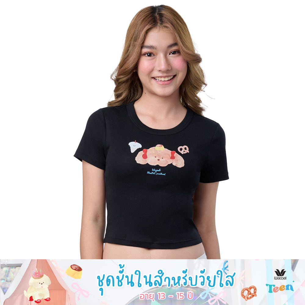 Wacoal Teen x Plaifah.postcard เสื้อยืดมีแขนสำหรับวัยใส พิมพ์ลายการ์ตูน รุ่น WH3A14 สีดำ (BL)