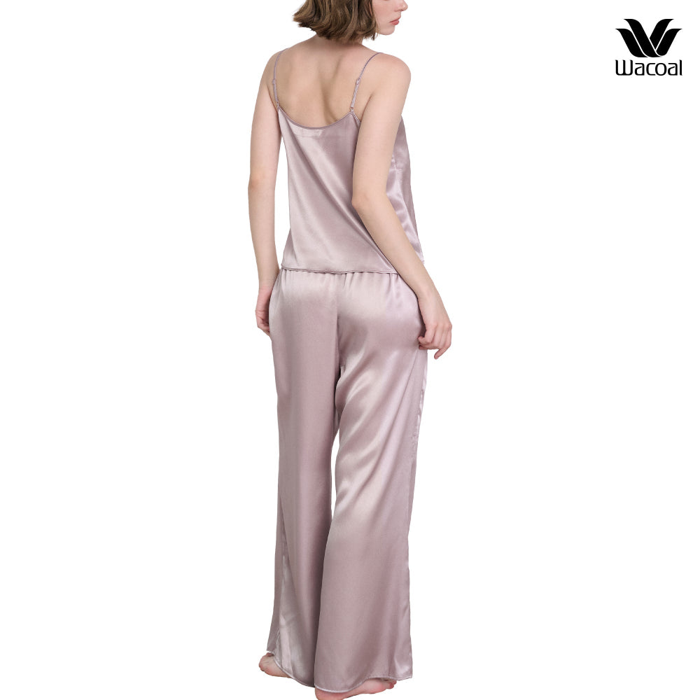 Wacoal Unban comfort กางเกงชุดนอน รูปแบบขายาว ผ้าซาติน รุ่น WN5E03 (เฉพาะกางเกงขายาว)