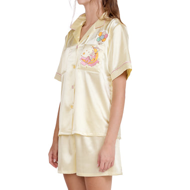 Wacoal Millie & Friends Circat Collection ชุดนอนกันโป๊ รูปแบบเสื้อแขนสั้น กางเกงขาสั้น รุ่น WN7D38 สีเหลือง (LM)