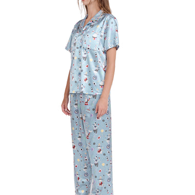 Wacoal Millie & Friends Circat Collection ชุดนอนกันโป๊ รูปแบบเสื้อแขนสั้น กางเกงขายาว ลายริ้ว รุ่น WN7D41 สีฟ้า (BU)