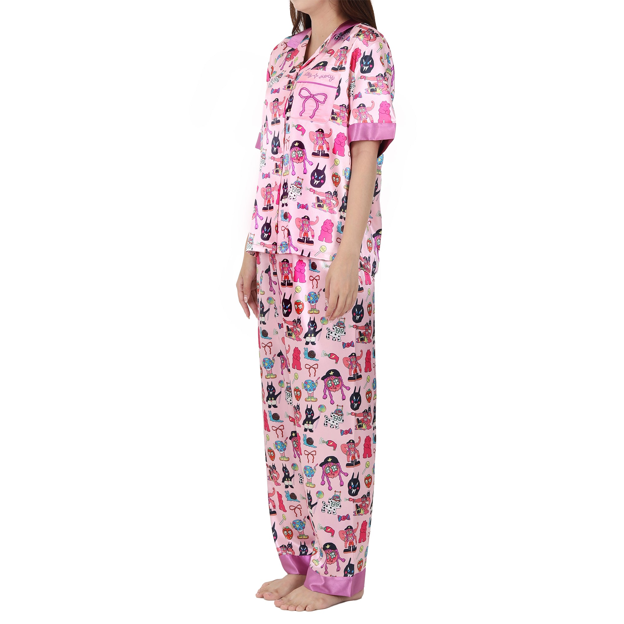Wacoal X Milly & Mercy ชุดนอนแขนสั้น ขายาว พิมพ์ลายทั่วตัว รุ่น WN7D53 สีชมพู (PI)
