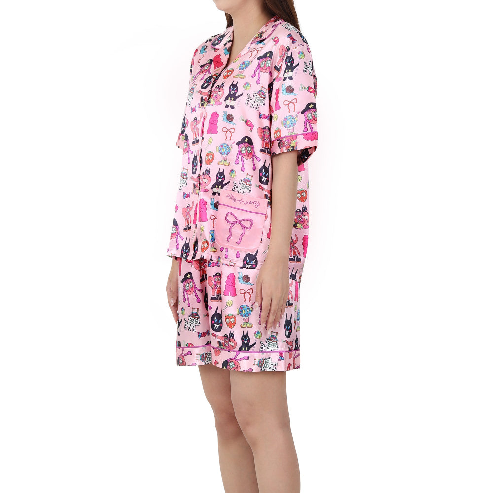 Wacoal X Milly & Mercy ชุดนอนแขนสั้น ขาสั้น พิมพ์ลายทั่วตัว รุ่น WN7D54 สีชมพู (PI)