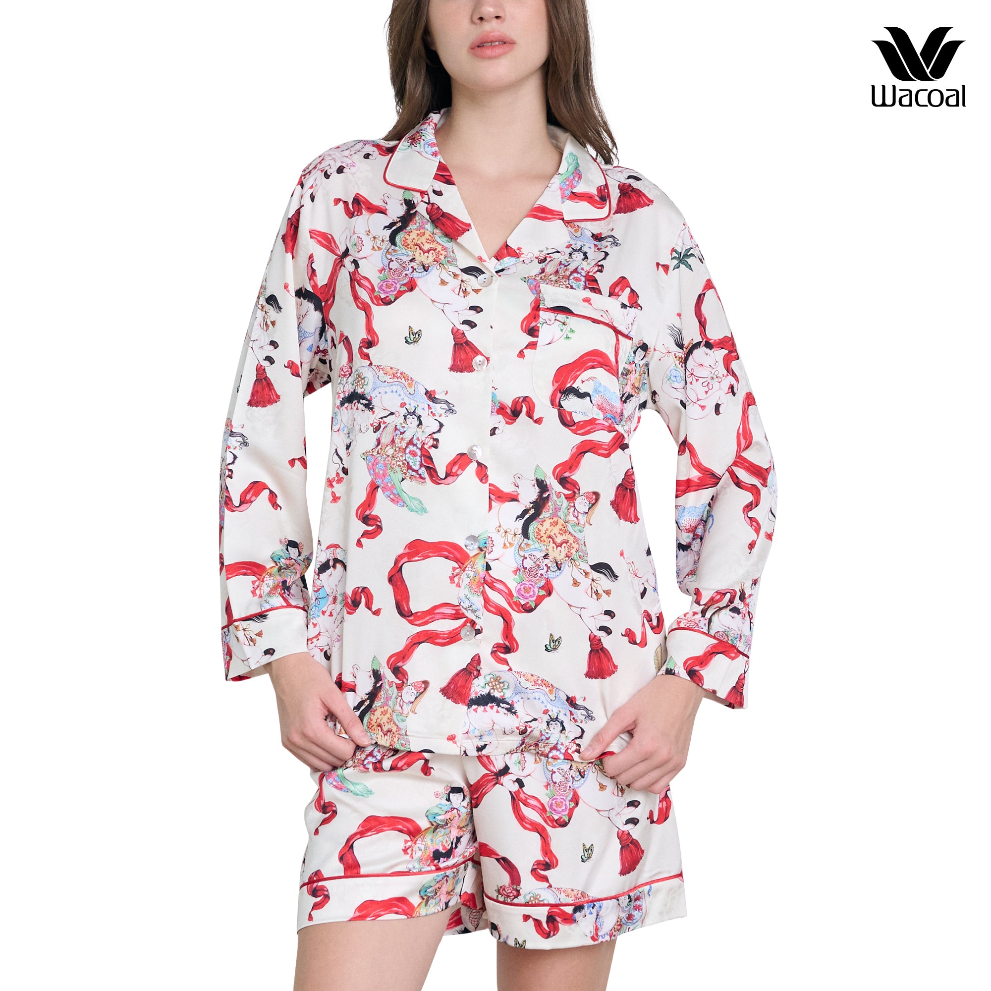 Wacoal X Phannapast ชุดนอนรูปแบบเสื้อแขนยาว กางเกงขาสั้น  รุ่น WN7D59 สีครีม (CR)