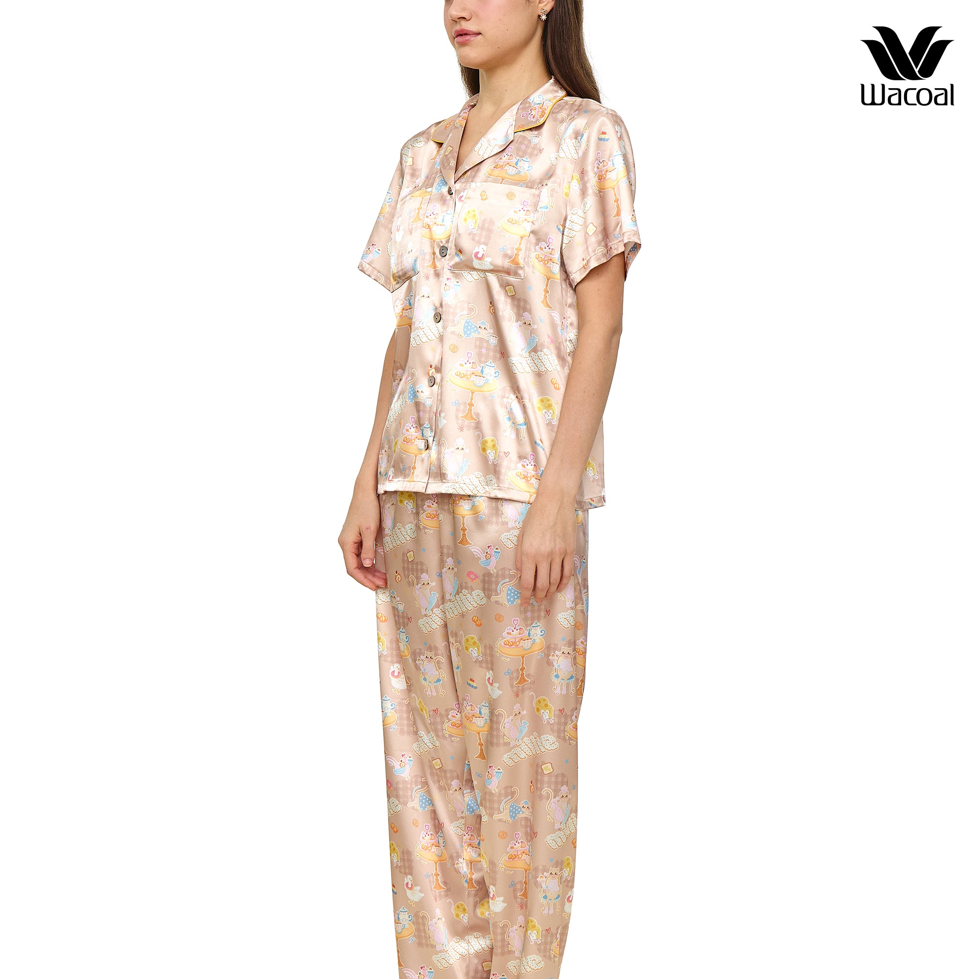 Wacoal CAFE’ CATION ชุดนอนกันโป๊ แขนสั้น ขายาว ผ้า Satin รุ่น WN7V25 สีน้ำตาล (BR)