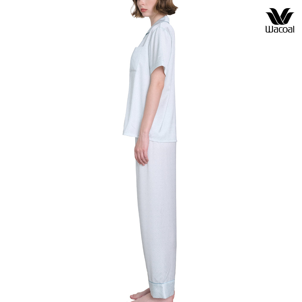 Wacoal Urban comfort ชุดนอนผ้าซาติน แขนสั้น ขายาว รุ่น WN7V26 สีฟ้า (ME)