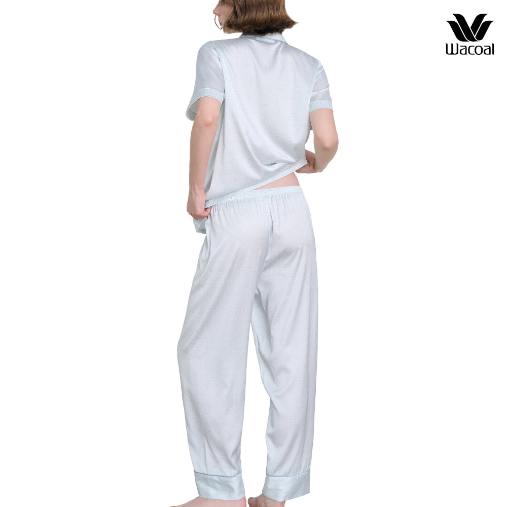 Wacoal Urban comfort ชุดนอนผ้าซาติน แขนสั้น ขายาว รุ่น WN7V26 สีฟ้า (ME)