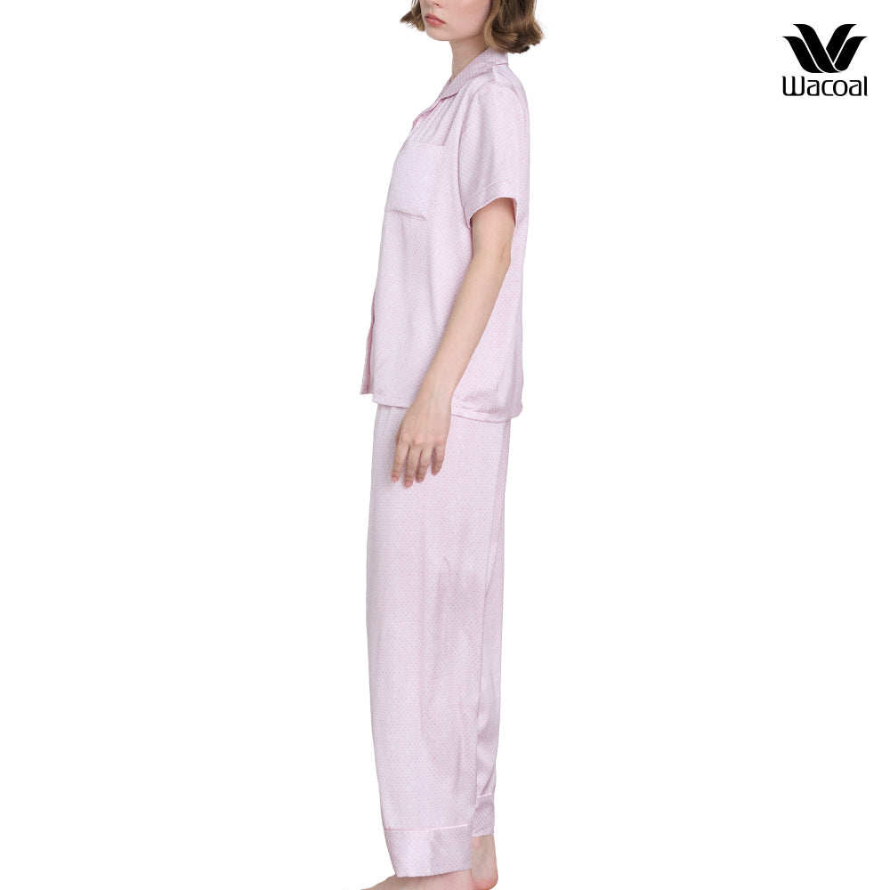Wacoal Urban comfort ชุดนอนผ้าซาติน แขนสั้น ขายาว รุ่น WN7V26 สีชมพู (PI)
