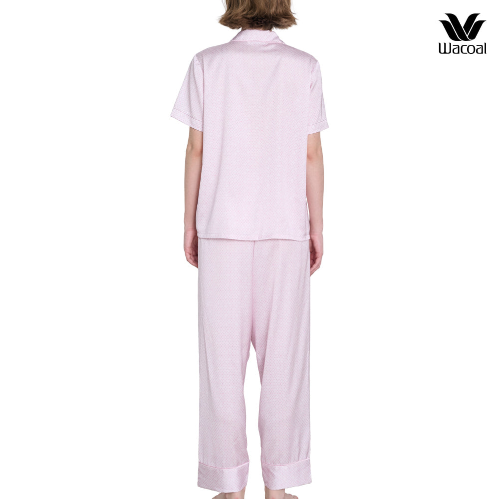 Wacoal Urban comfort ชุดนอนผ้าซาติน แขนสั้น ขายาว รุ่น WN7V26 สีชมพู (PI)