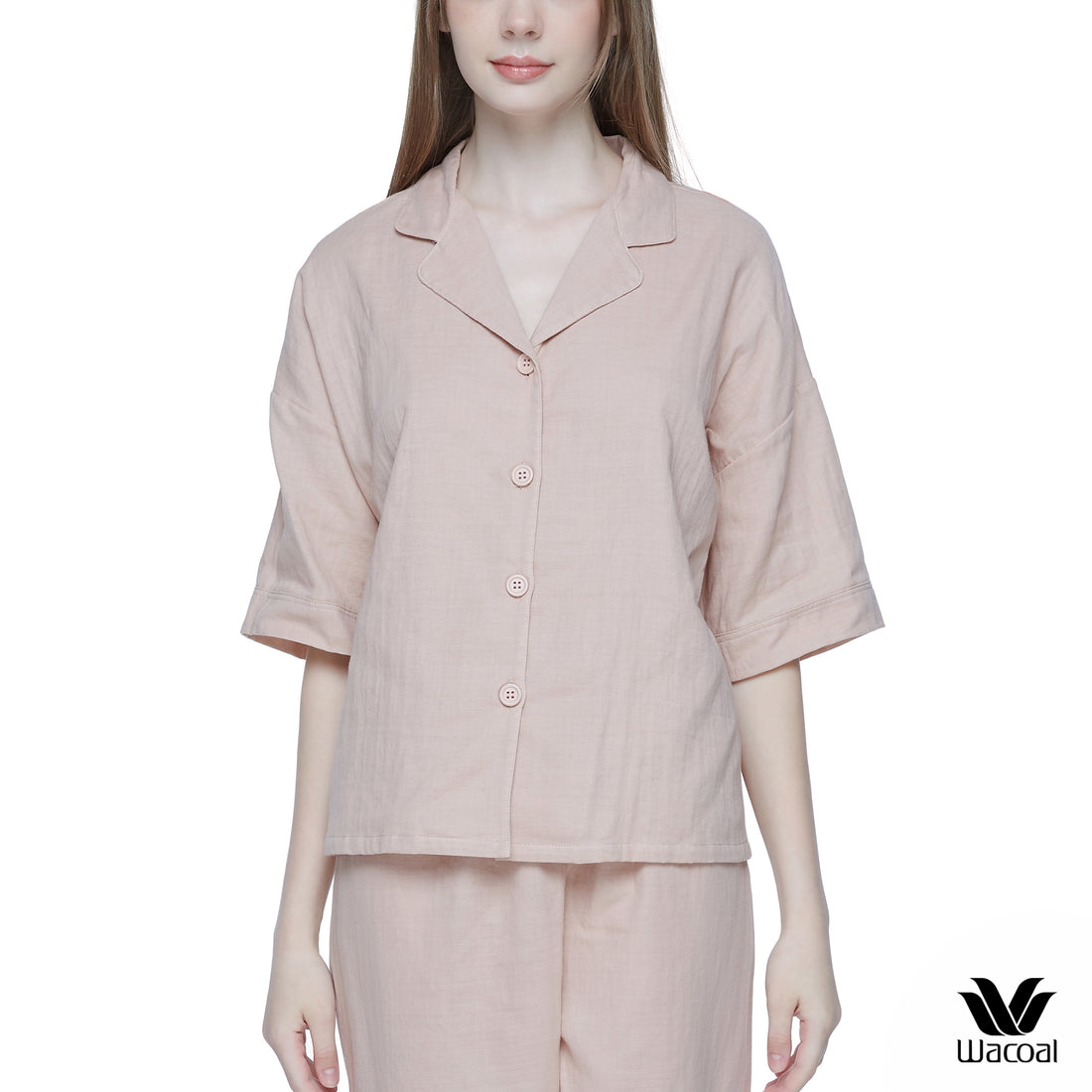 Wacoal Sleepwear ชุดนอนรูปแบบ pajamas oversize เสื้อคอฮาวายแขนสั้น พร้อมกางเกงขายาว รุ่น WN9E08 สีเบจ (BE)