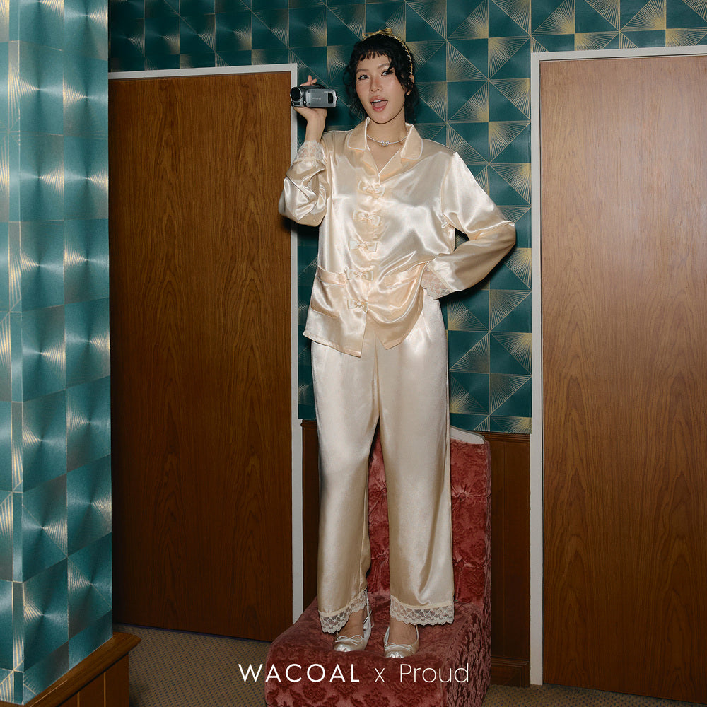Wacoal x Proud ชุดนอนเซ็ต เสื้อแขนยาว กางเกงขายาว รุ่น WNC701 สีเหลือง (YE)