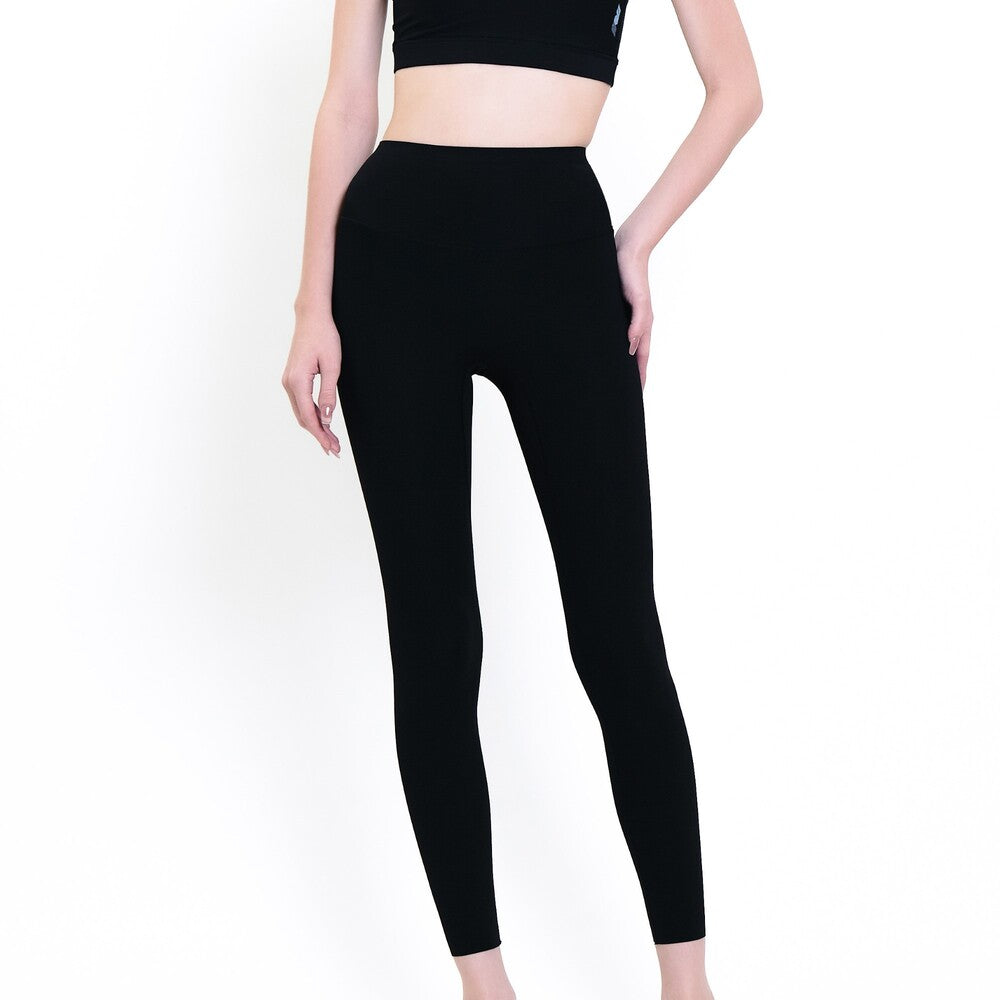 Wacoal Motion Wear กางเกงสำหรับออกกำลังกาย Outer รุ่น WR7124 สีดำ (BL)