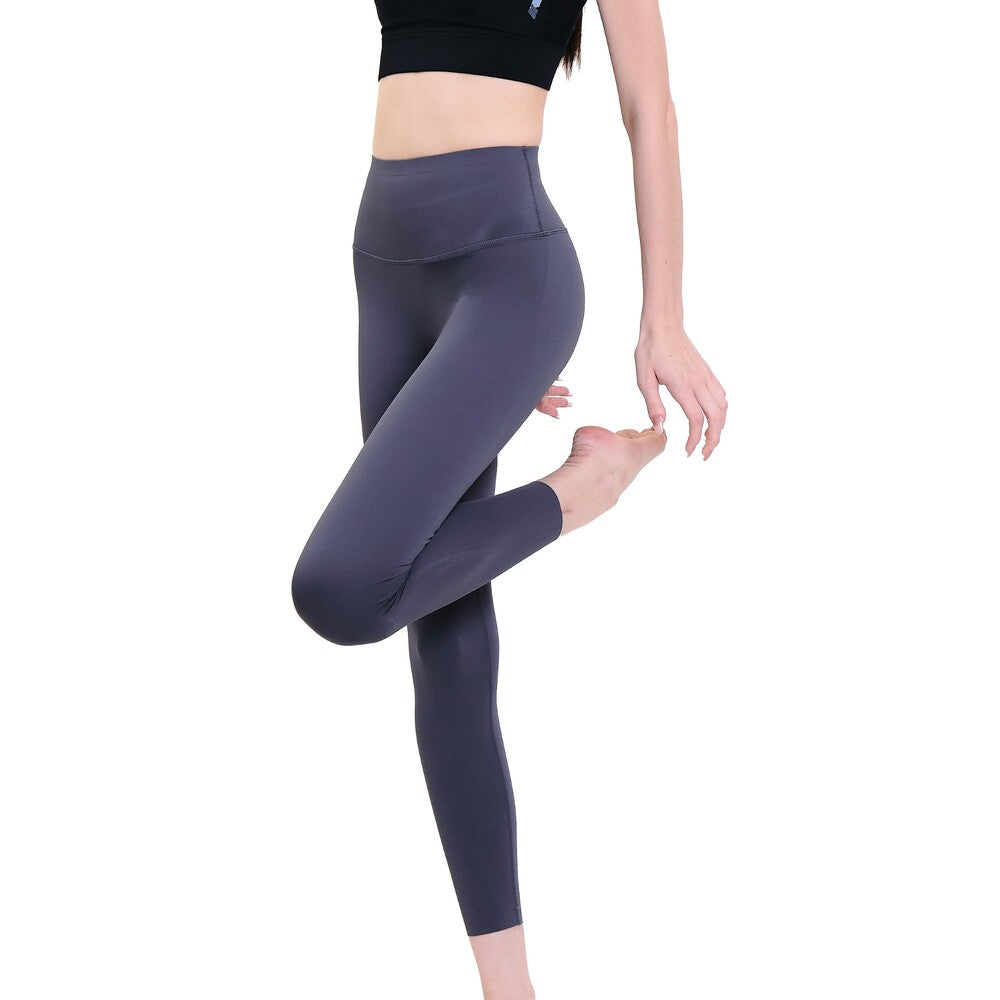 Wacoal Motion Wear กางเกงสำหรับออกกำลังกาย Outer รุ่น WR7124 สีเทาดำ (GF)