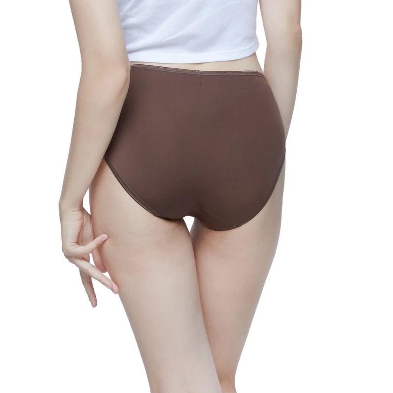 Wacoal Super Soft Nylon Half Panty กางเกงในนวัตกรรมเนียนนุ่ม รูปแบบครึ่งตัว รุ่น WU5S00H/WU3992 สีน้ำตาล (BT)