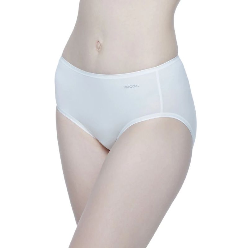 Wacoal Super Soft Nylon Half Panty กางเกงในนวัตกรรมเนียนนุ่ม รูปแบบครึ่งตัว รุ่น WU5S00H/WU3992 สีครีม (CR)