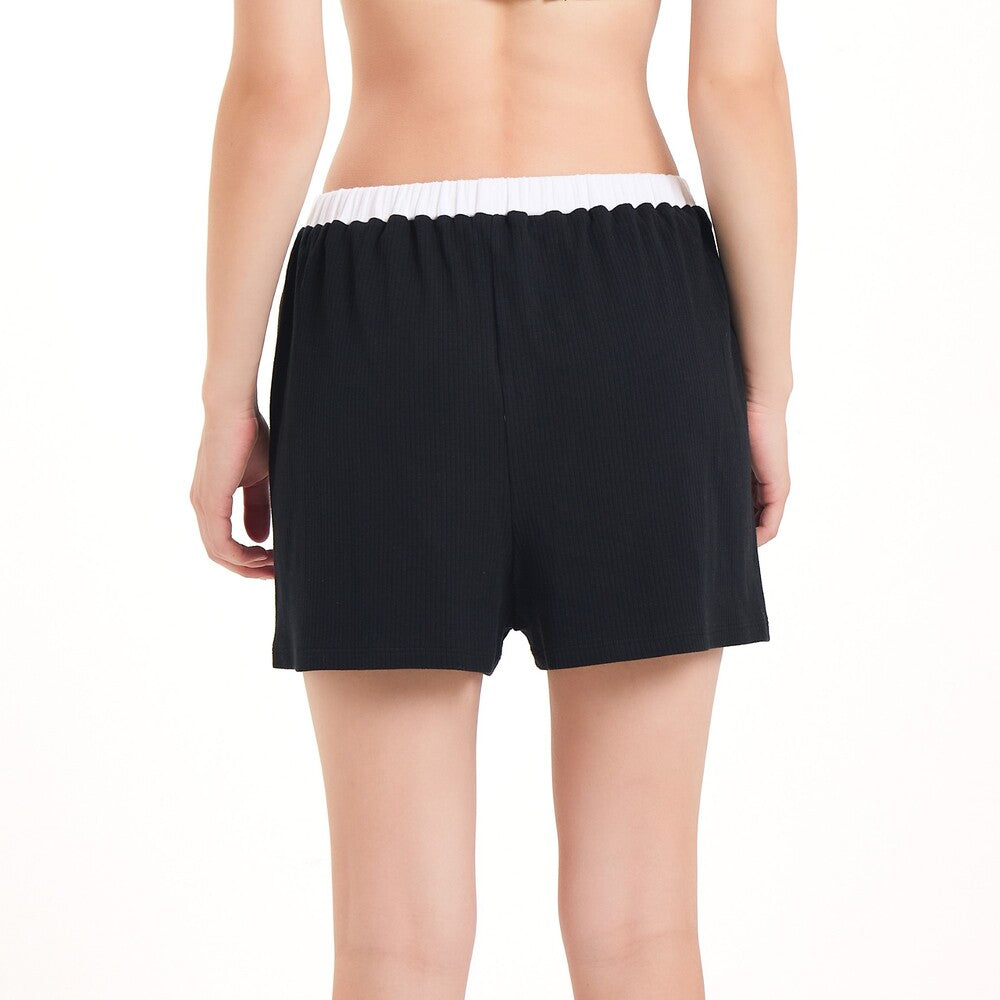 Wacoal Styled by Whimsy Blurry เสื้อสายเดี่ยวเสริมบราพร้อมกางเกงขาสั้น รุ่น WN9D11 สีดำ (BL)
