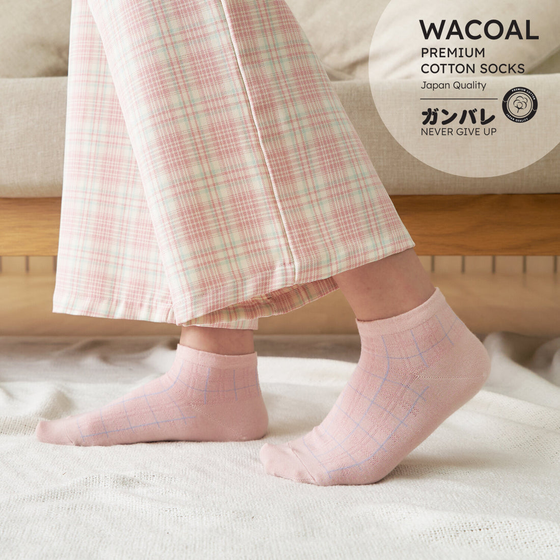 ถุงเท้าข้อสั้น Premium Cotton Socks Selected by Wacoal Set 3 pcs รุ่น WW110300 สีชมพูดอกคาร์เนชั่น (CP)